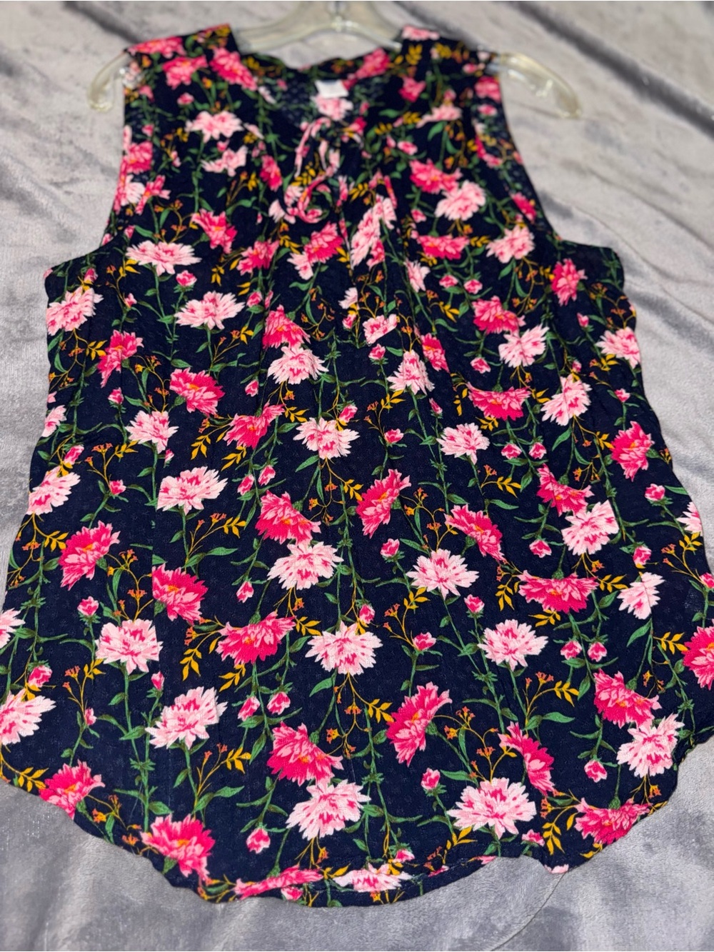 Sleeveless Floral Old Navy Tie-Neck Top in Navy and Pink XL